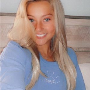 Champagne Blonde U-Clip hair extensions 16in